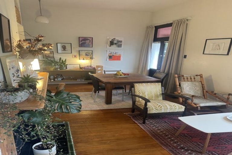 Photo of property in 40 Fairview Crescent, Kelburn, Wellington, 6012