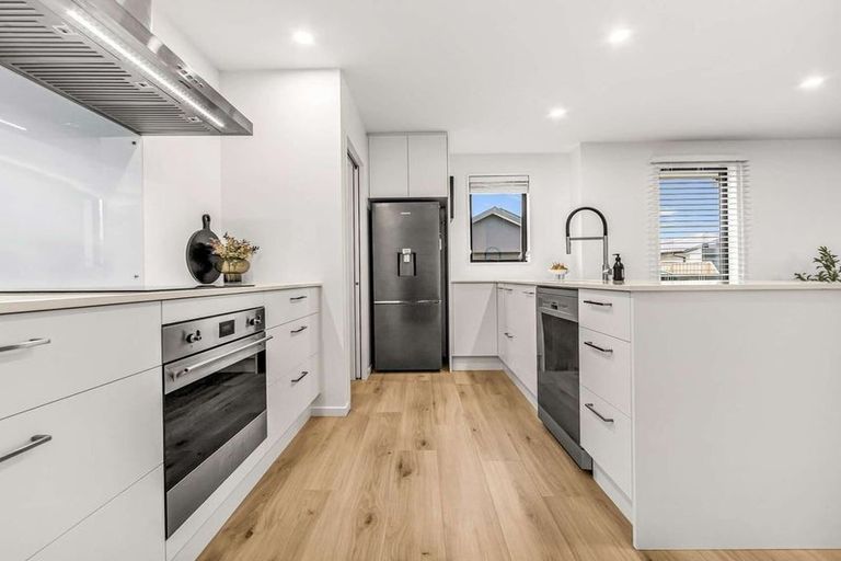 Photo of property in 10 Te Pakiaka Road, Pegasus, 7612