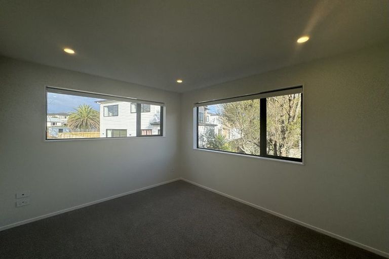 Photo of property in 9/5 Preston Avenue, Henderson, Auckland, 0610