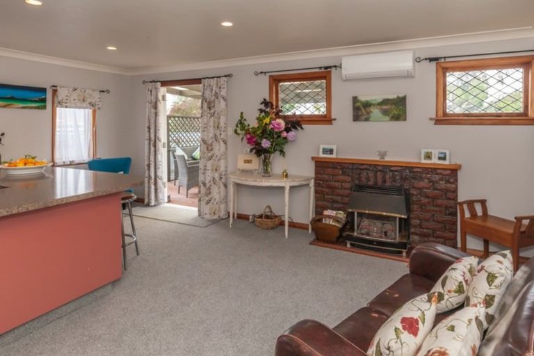 Photo of property in 44 Mckenzie Street, Levin, 5510