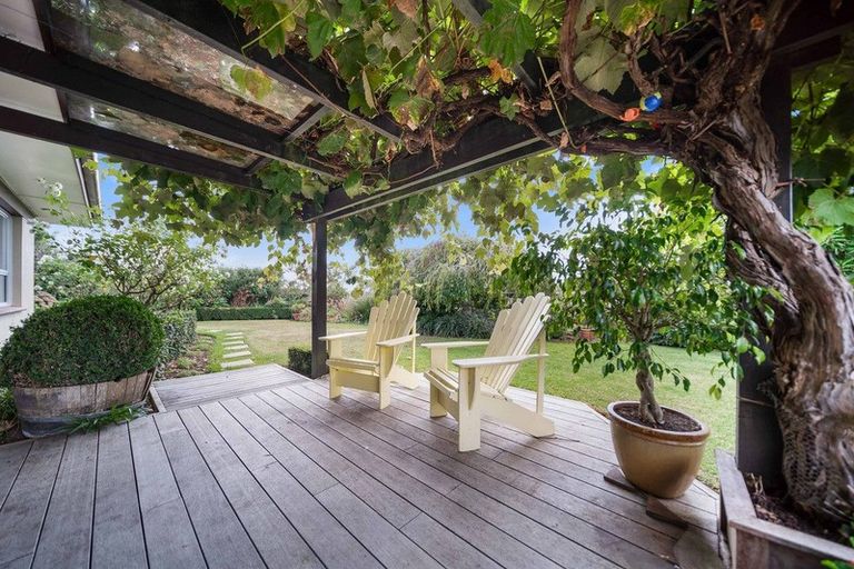 Photo of property in 2 Gatland Road, Opaheke, Papakura, 2113