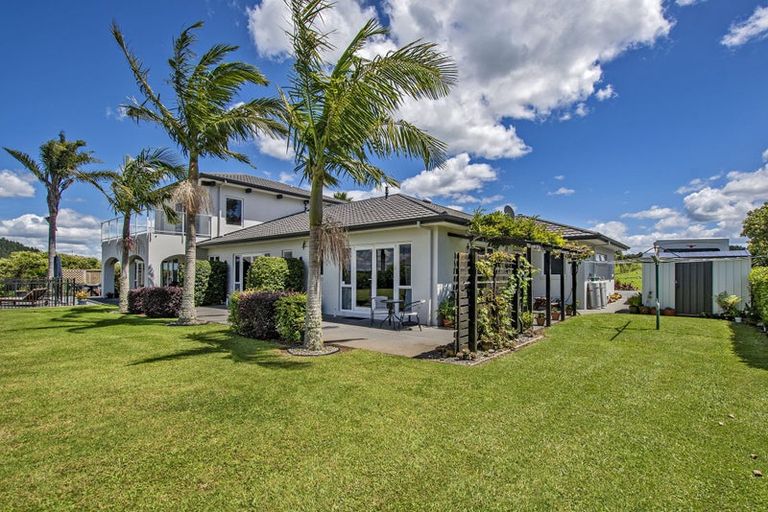 Photo of property in 21 Magnolia Tree Lane, Kerikeri, 0294