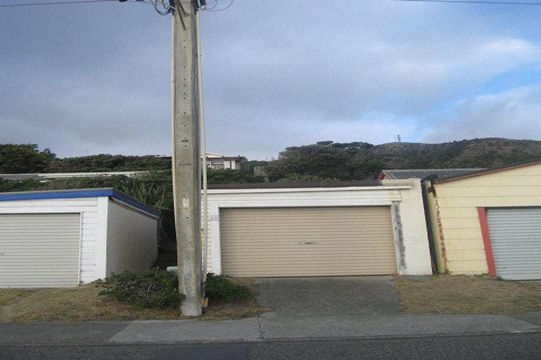 Photo of property in 35 The Parade, Paekakariki, 5034