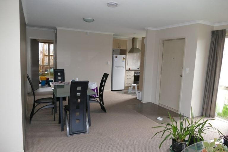 Photo of property in 5 Anna Lane, Glen Eden, Auckland, 0602