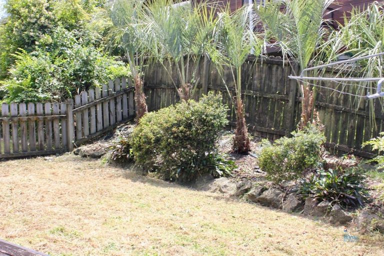 Photo of property in 53 Rua Road, Glen Eden, Auckland, 0602