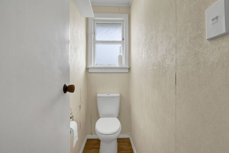 Photo of property in 21 Miro Street, Merrilands, New Plymouth, 4312