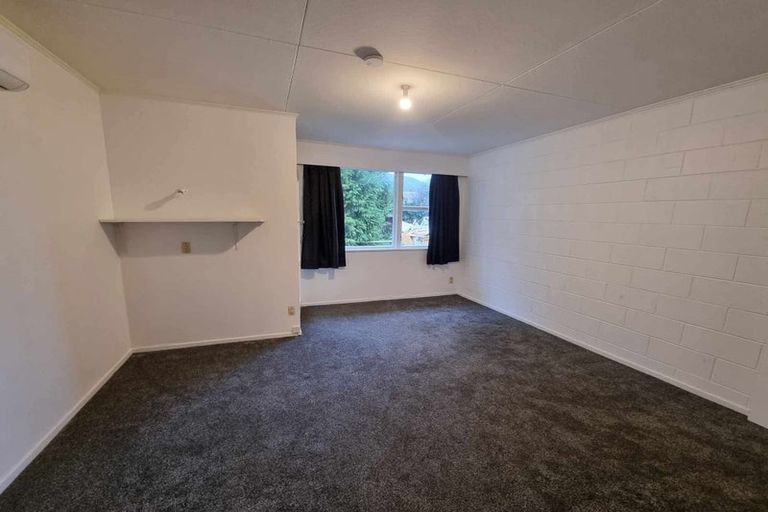 Photo of property in 29a Farmer Crescent, Taita, Lower Hutt, 5011