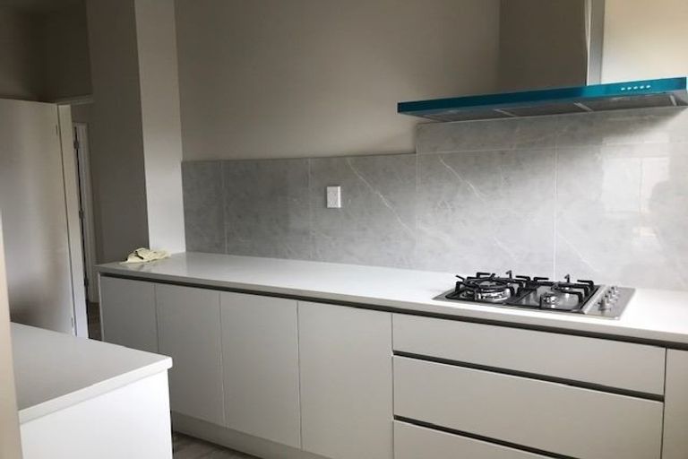 Photo of property in 1a Harrowglen Drive, Northcross, Auckland, 0632