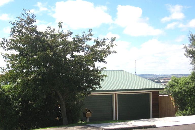 Photo of property in 16 Ruawai Road, Mount Wellington, Auckland, 1060