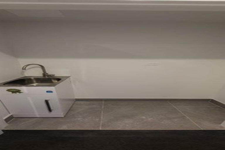 Photo of property in 102/26 Shortfin Place, Flat Bush, Auckland, 2019