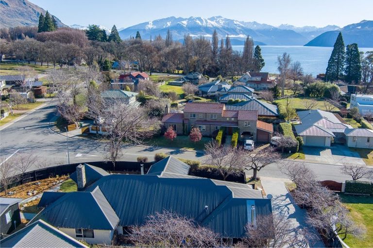 Photo of property in 92 Meadowstone Drive, Wanaka, 9305