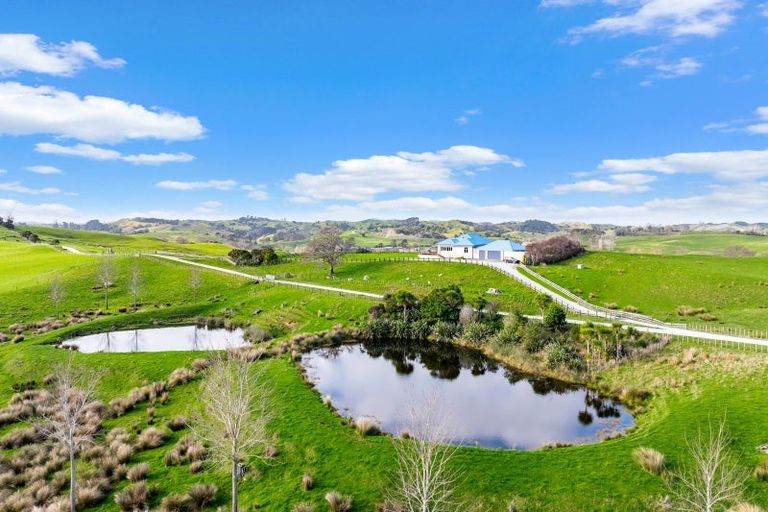 Photo of property in 100 Marohemo Road, Maungaturoto, 0583