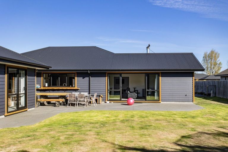 Photo of property in 41 Willowside Place, Amberley, 7410