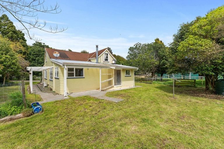 Photo of property in 44 Atkins Road, Otaki, 5583
