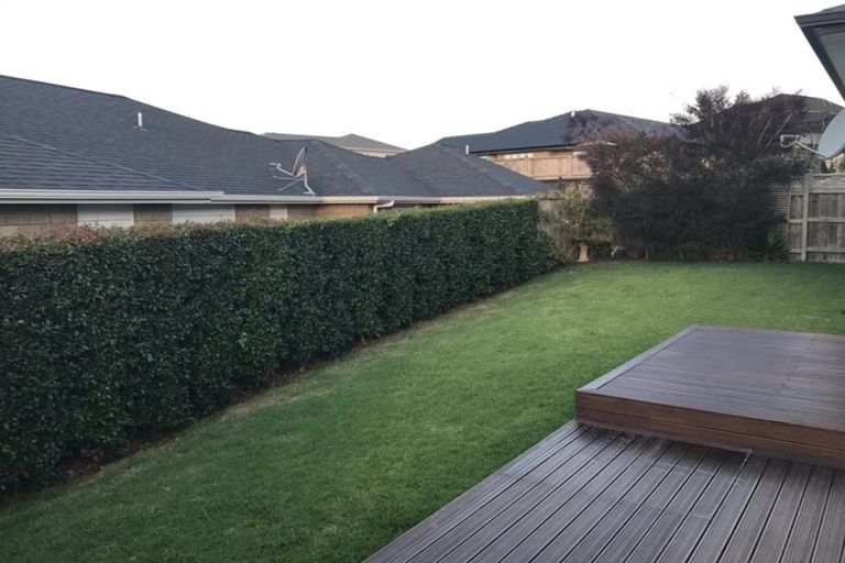 Photo of property in 48 Butler Stoney Crescent, Silverdale, 0932