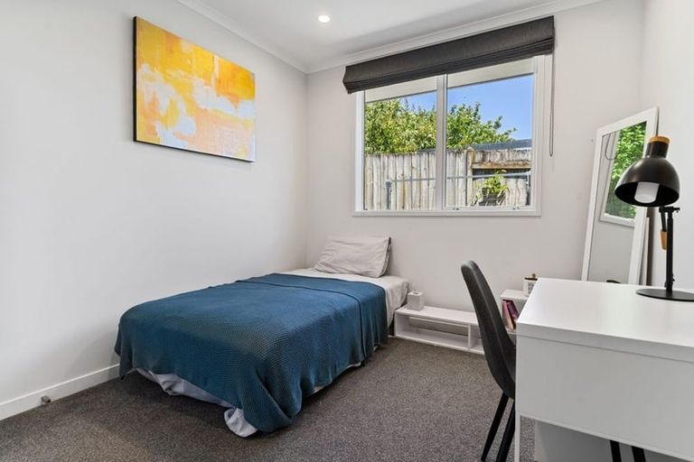 Photo of property in 33 Denny Hulme Drive, Mount Maunganui, 3116