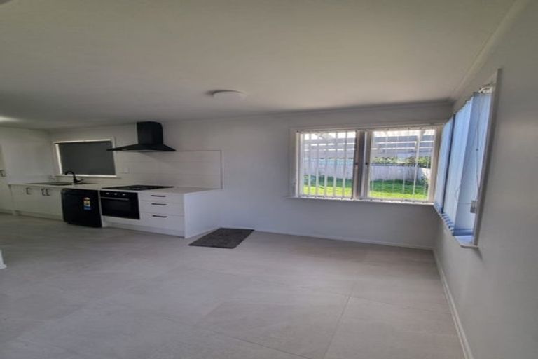 Photo of property in 11 Orchard Rise, Rosehill, Papakura, 2113