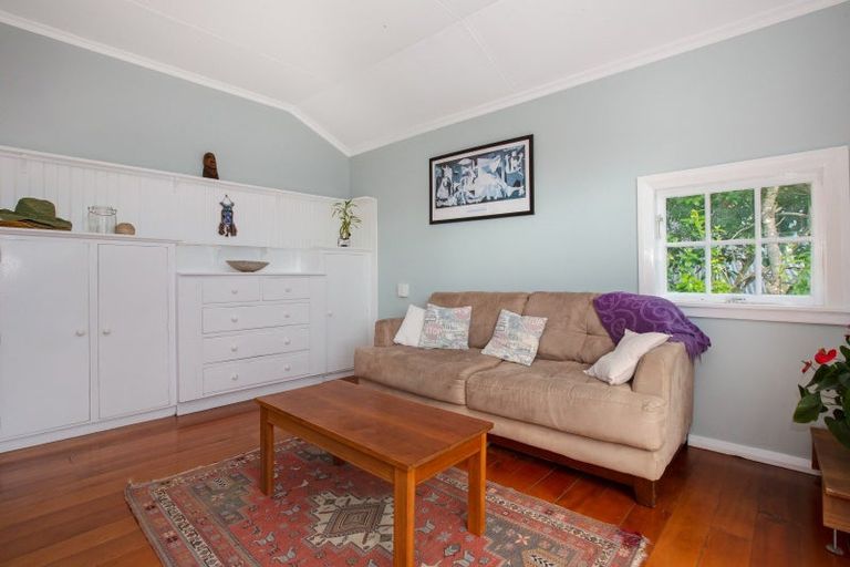 Photo of property in 22 Tawa Street, Eastbourne, Lower Hutt, 5013