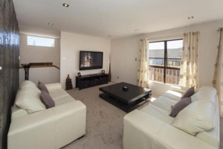 Photo of property in 145 Weatherly Road, Torbay, Auckland, 0630