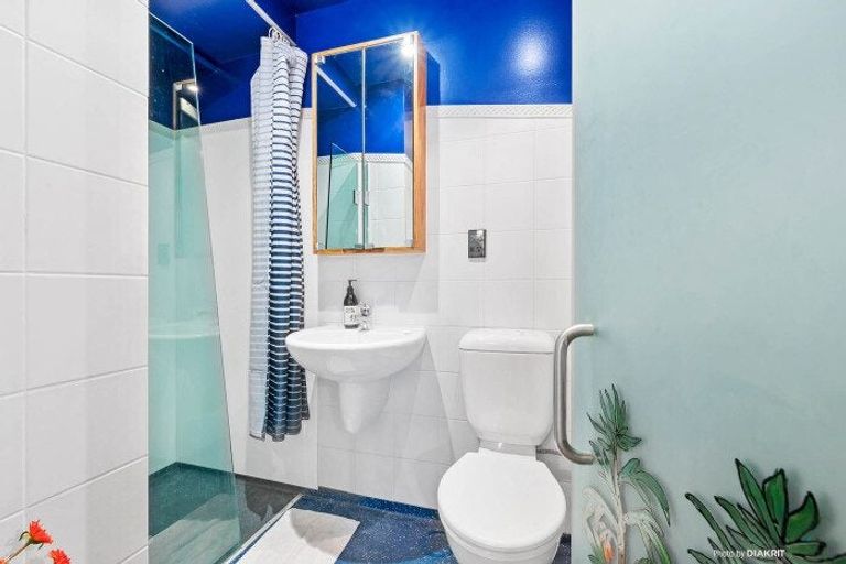 Photo of property in Qba Apartments, 2u/51 Webb Street, Mount Cook, Wellington, 6011