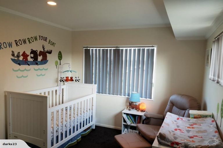 Photo of property in 1/61 Glenmore Road, Sunnyhills, Auckland, 2010