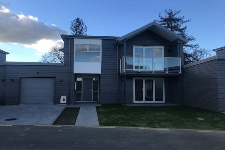 Photo of property in 14 Tucker Close, Leamington, Cambridge, 3432