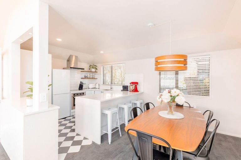 Photo of property in 2/122 Colombo Street, Sydenham, Christchurch, 8023