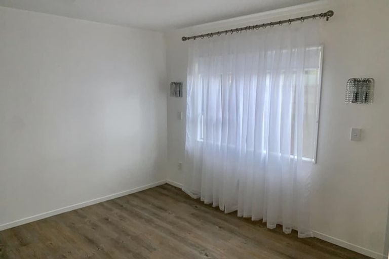 Photo of property in 3/420a Hibiscus Coast Highway, Orewa, 0931