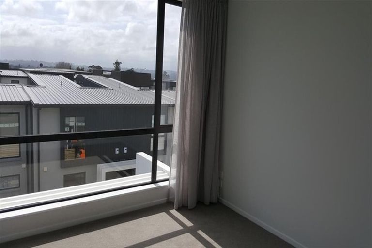 Photo of property in 17 Glenae Lane, Hobsonville, Auckland, 0618