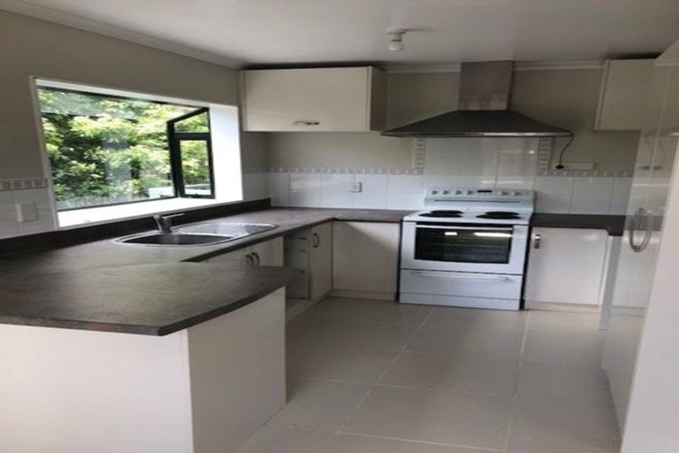 Photo of property in 385 Triangle Road, Henderson, Auckland, 0610