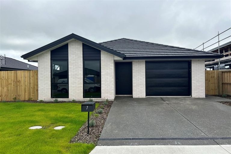 Photo of property in 7 Jasmine Street, Woodend, 7610