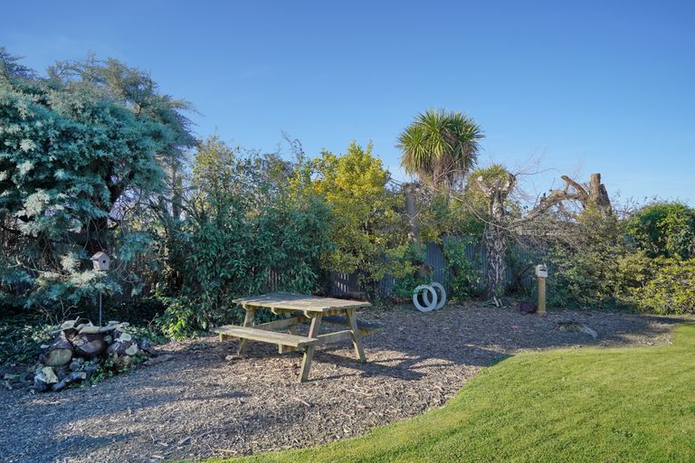 Photo of property in 10 Walker Place, Rangiora, 7400