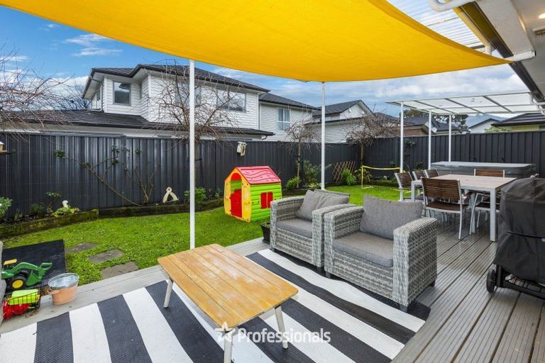 Photo of property in 1 Somerby Mews, Silverstream, Upper Hutt, 5019