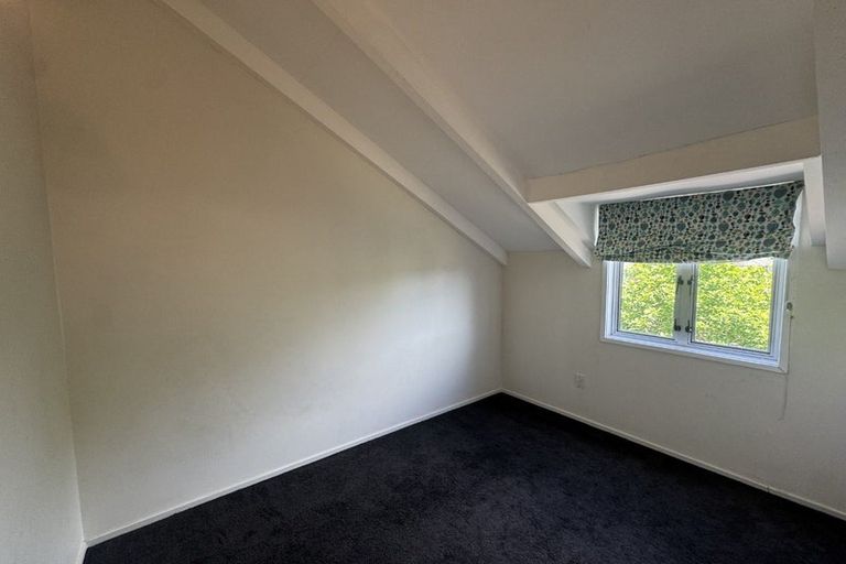 Photo of property in 7 Hannah Place, Redwood, Christchurch, 8051