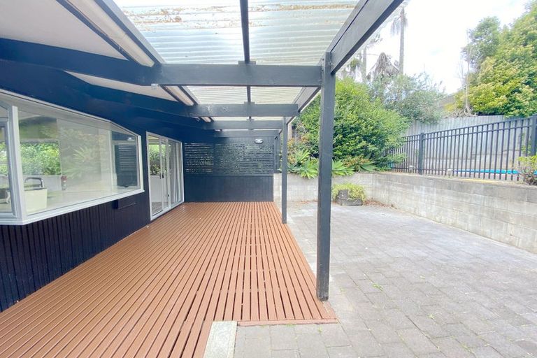 Photo of property in 74 Peach Road, Glenfield, Auckland, 0629