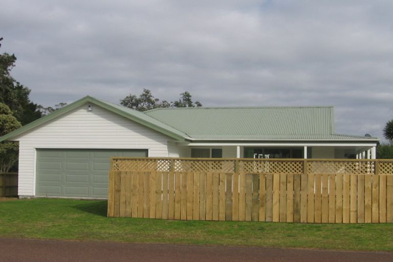 Photo of property in 103 Kenwood Drive, Matarangi, Whitianga, 3592