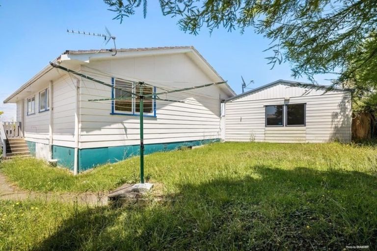 Photo of property in 28 Gambare Place, Wattle Downs, Auckland, 2103