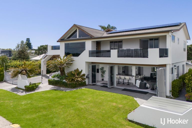 Photo of property in 19 Pio Road, Bowentown, Waihi Beach, 3177