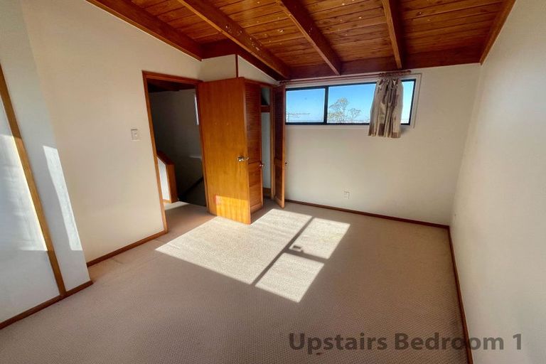 Photo of property in 1/13 Target Road, Totara Vale, Auckland, 0629