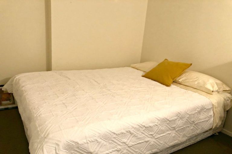 Photo of property in Las Olas De Cuba, 11/35 Torrens Terrace, Mount Cook, Wellington, 6011