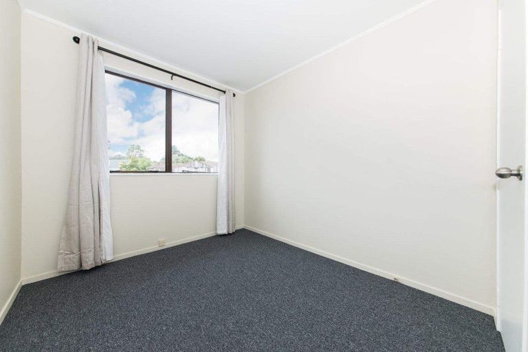 Photo of property in 1/229 Waitemata Drive, Ranui, Auckland, 0612