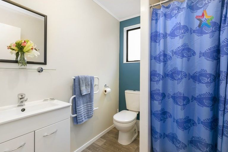 Photo of property in 13 Tarras Grove, Kelson, Lower Hutt, 5010