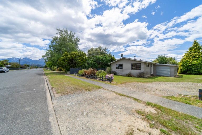 Photo of property in 4 Pompolona Street, Te Anau, 9600