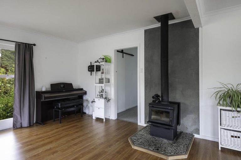 Photo of property in 175 Fairfax Street, Murchison, 7007