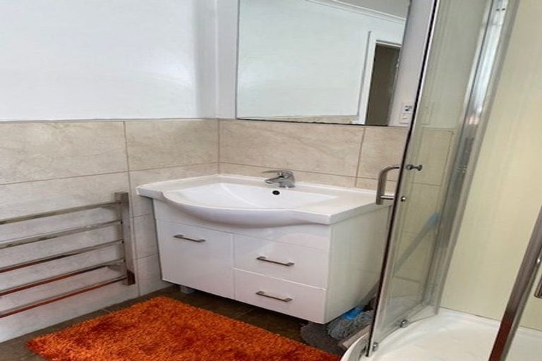 Photo of property in 16 Milich Terrace, Te Atatu South, Auckland, 0610