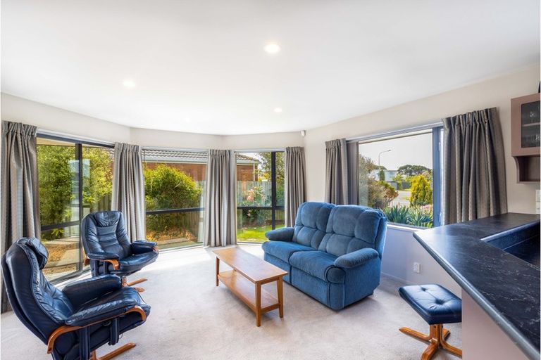 Photo of property in 25 Aston Drive, Waimairi Beach, Christchurch, 8083