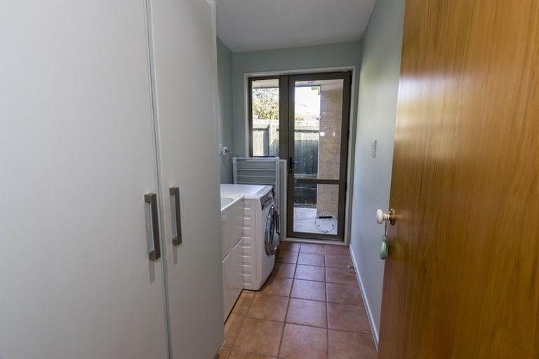 Photo of property in 2/69 Bowenvale Avenue, Cashmere, Christchurch, 8022