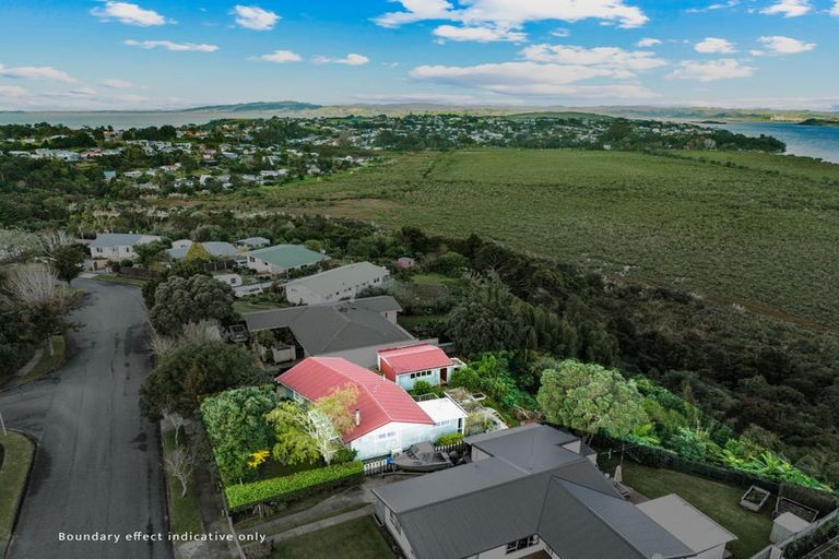 Photo of property in 10 Edge Street, Onerahi, Whangarei, 0110