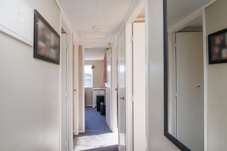 Photo of property in 181a Bridge Street, Bulls, 4818