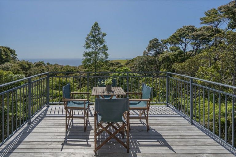Photo of property in 595 Boat Harbour Road, Whenuakite, Whitianga, 3591